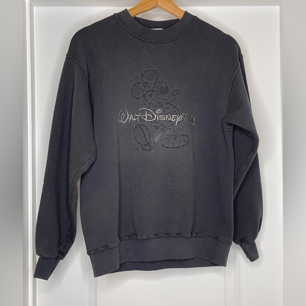 Vintage Walt Disney World Mickey Sweater 🐭👑